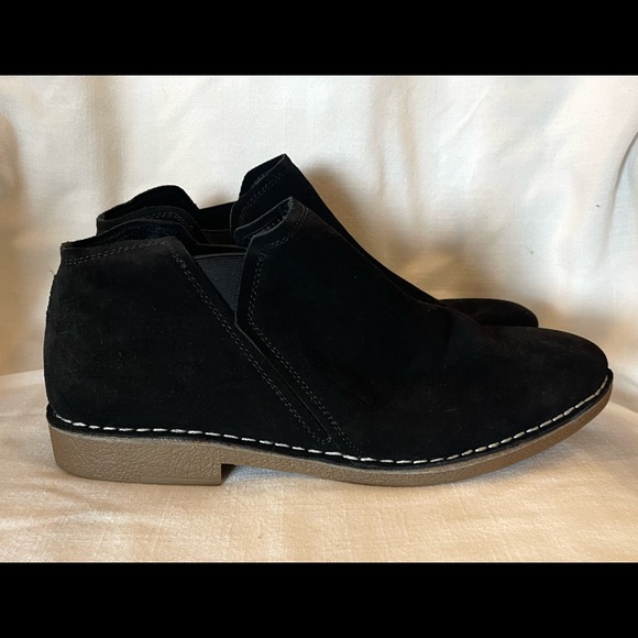 black suede bobs